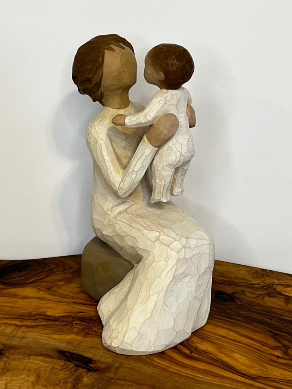 Demdaco Willow Tree Figurine "Grandmother" with Baby 2001 Susan Lordi 5” Tall